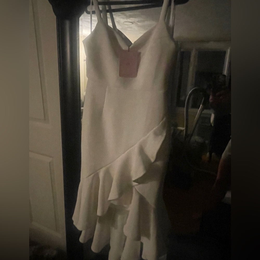 Selfie Leslie size 6 ivory party dress